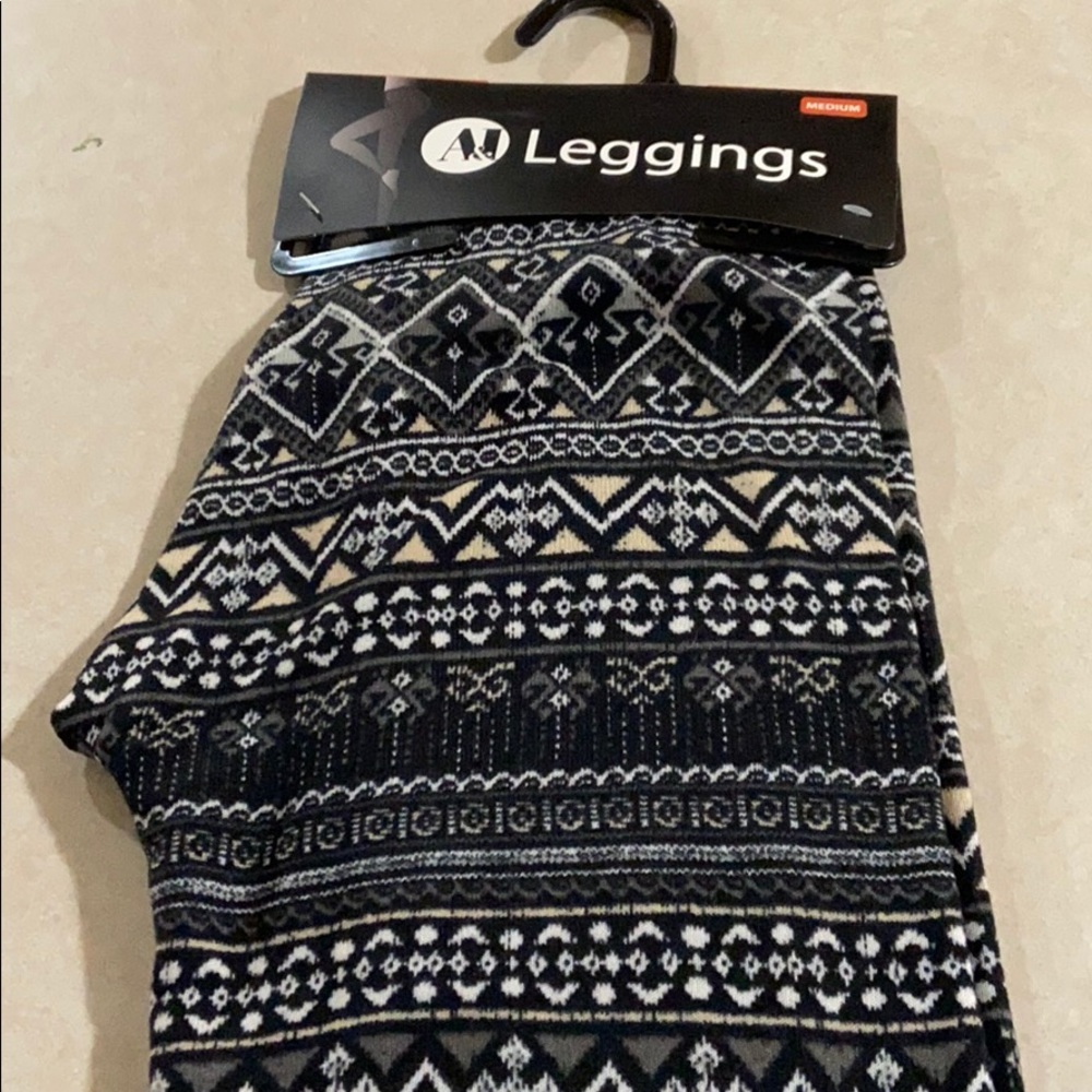 Juniors leggings